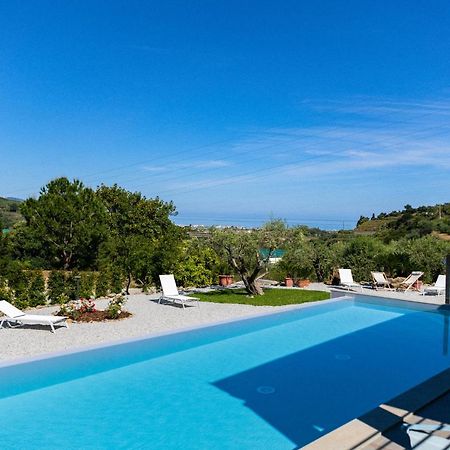 Bioagriturismo Antica Sena Milici エクステリア 写真