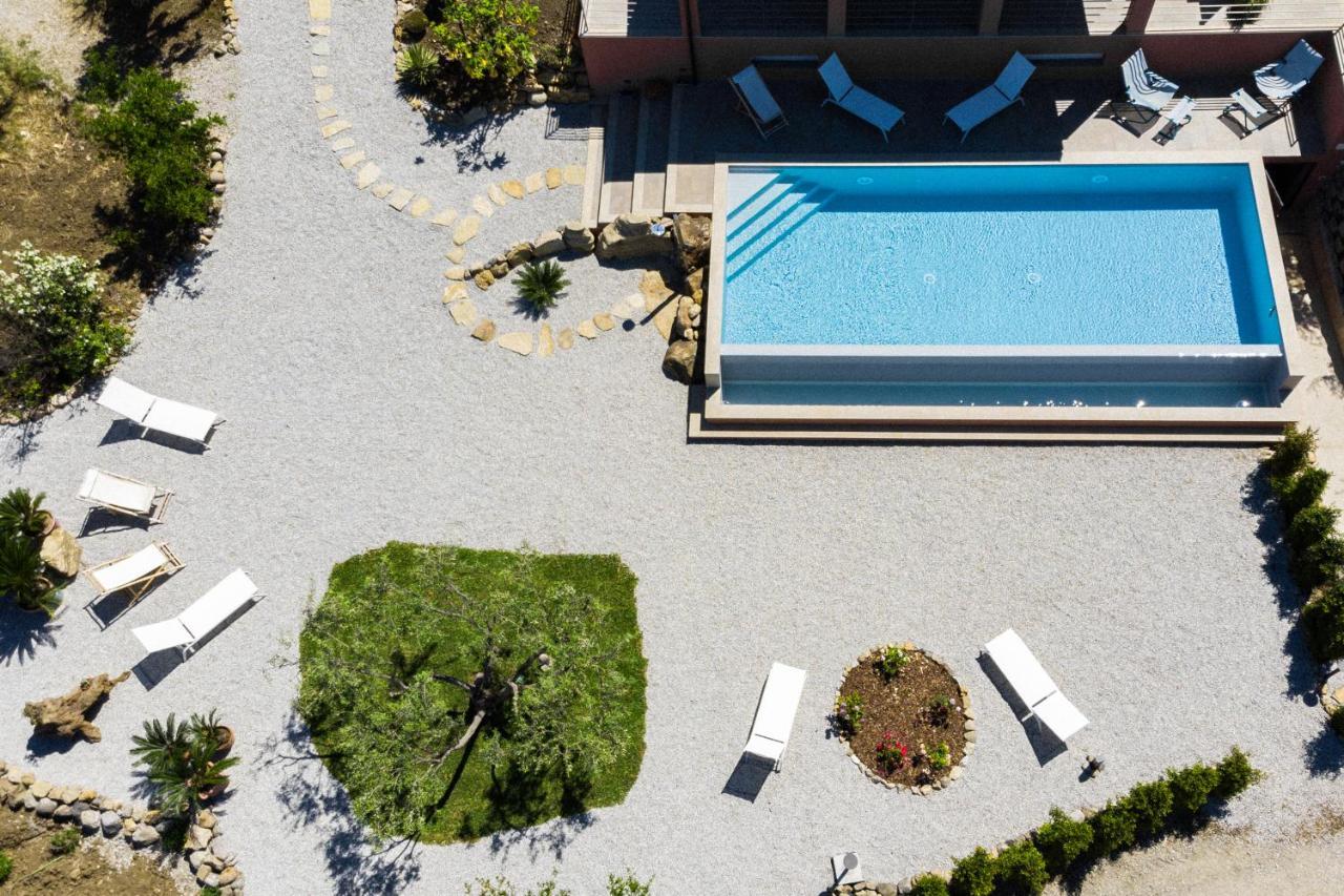 Bioagriturismo Antica Sena Milici エクステリア 写真