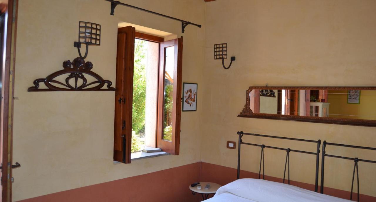 Bioagriturismo Antica Sena Milici エクステリア 写真