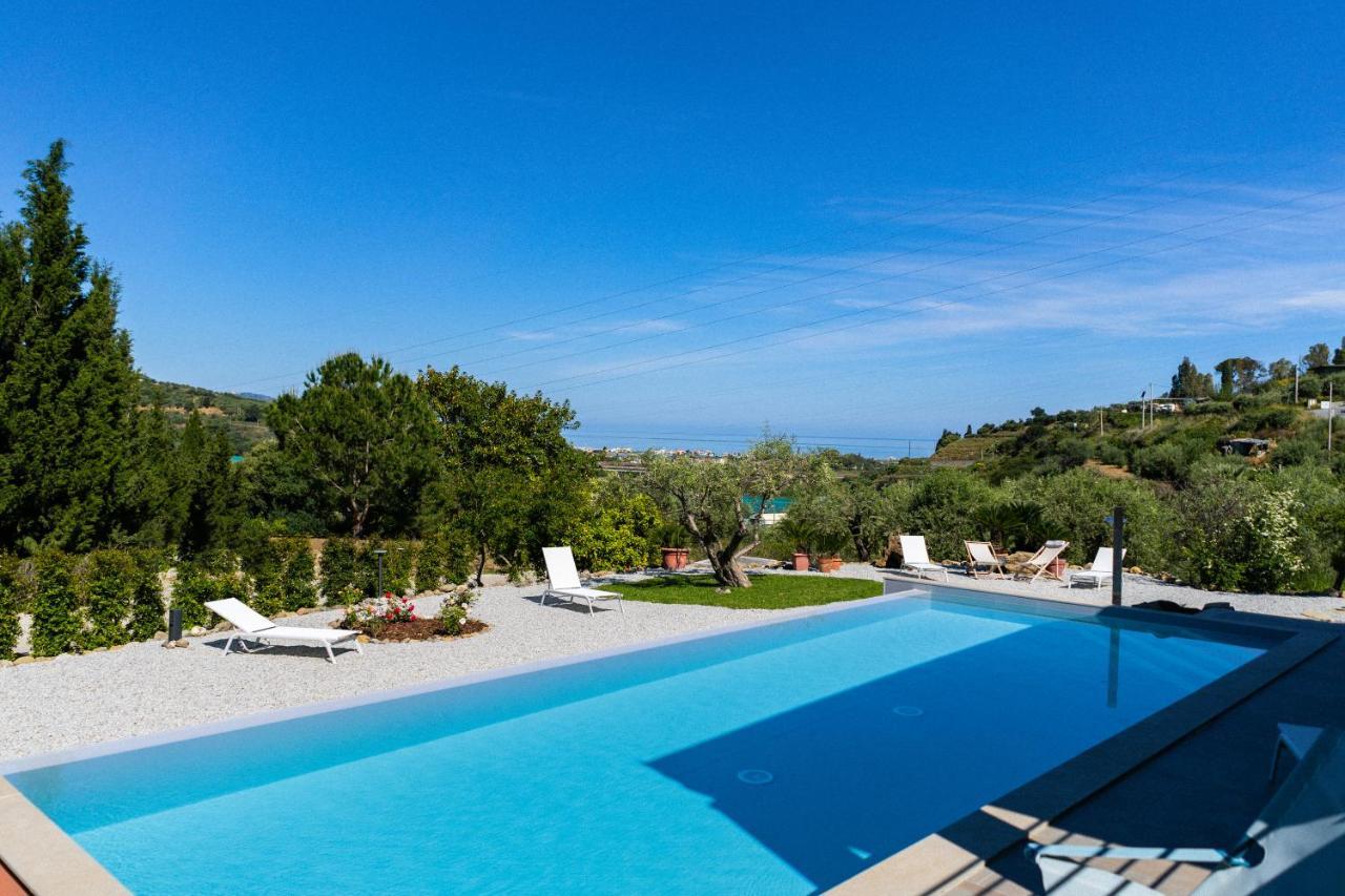 Bioagriturismo Antica Sena Milici エクステリア 写真