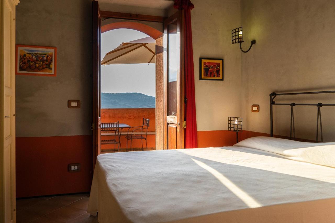 Bioagriturismo Antica Sena Milici エクステリア 写真