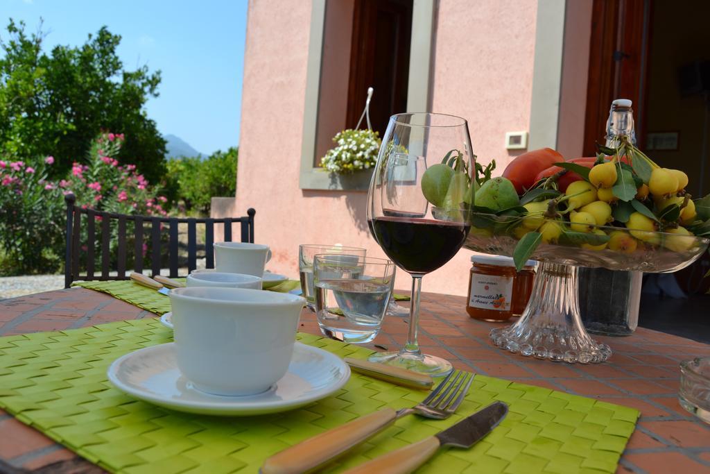 Bioagriturismo Antica Sena Milici エクステリア 写真