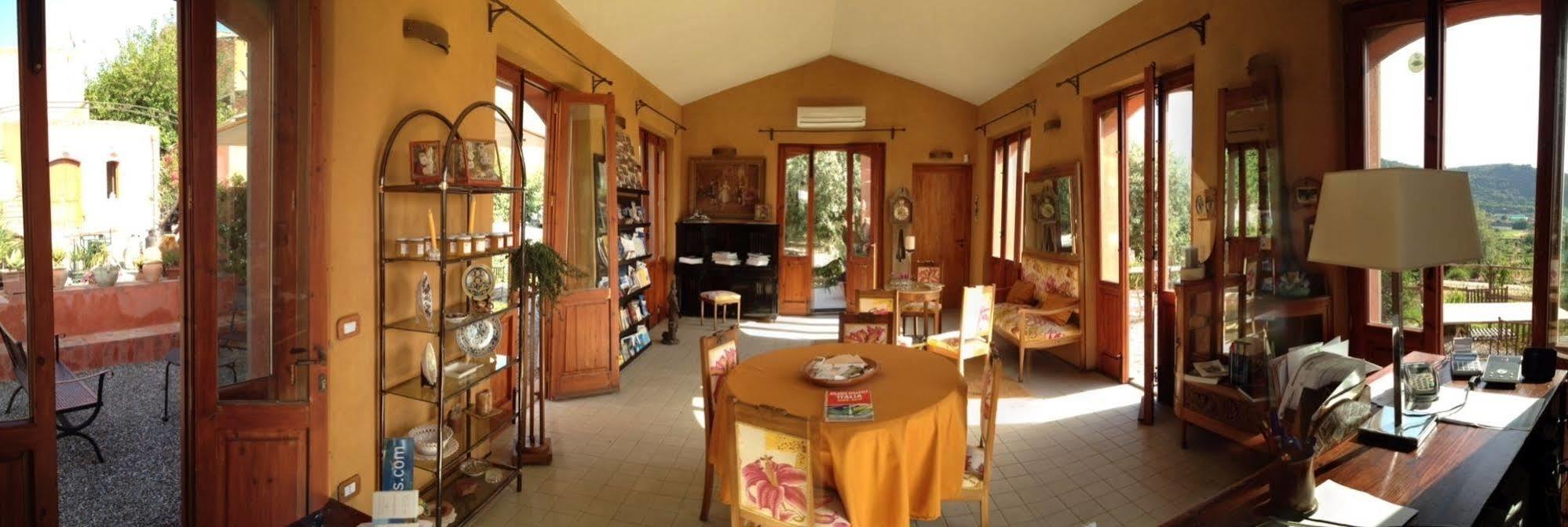 Bioagriturismo Antica Sena Milici エクステリア 写真